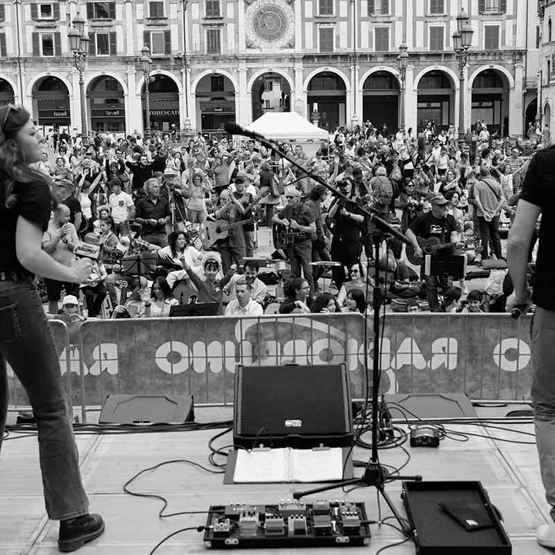 MILLECHITARRE IN PIAZZA
